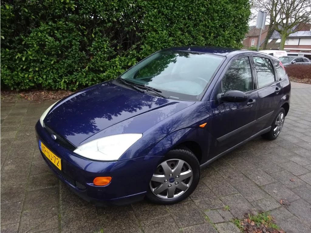 Ford Focus 1.6-16V Ghia MET AIRCO EN APK