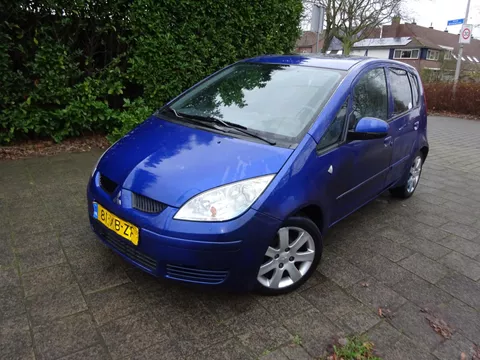 Mitsubishi Colt 1.5 d'Azur MET JAAR APK AIRCO