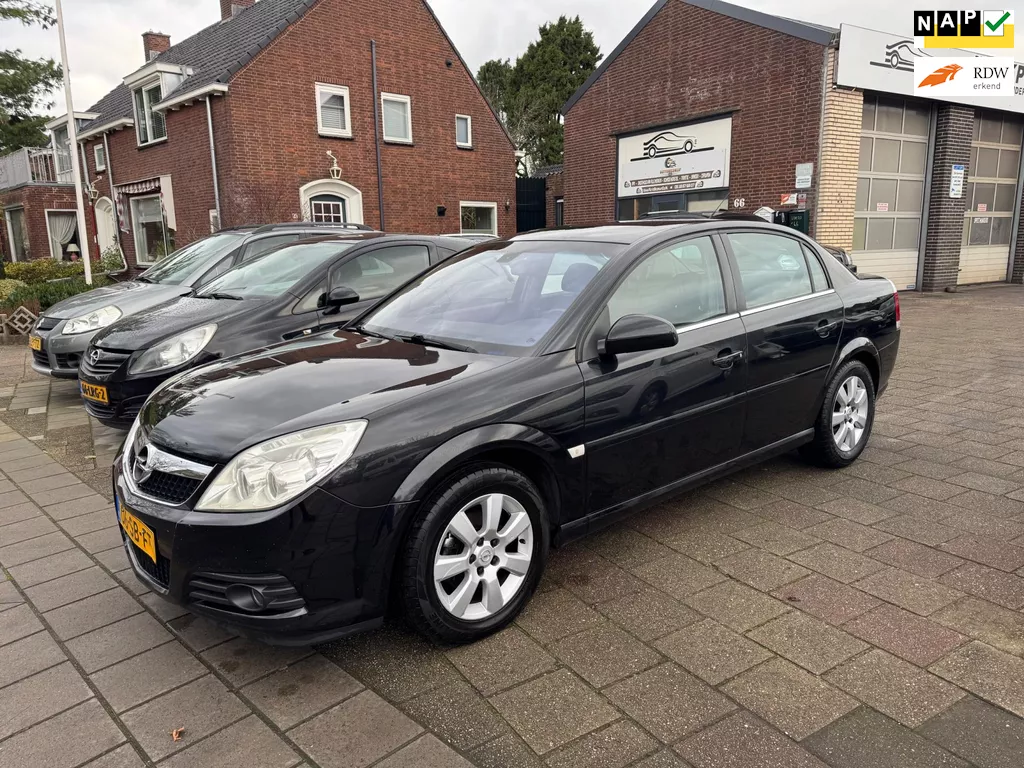 Opel Vectra 1.8-16V Cosmo