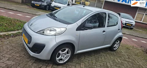 Peugeot 107 1.0 Access Accent airco velgen