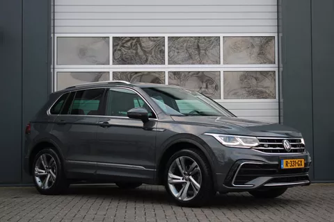 Volkswagen Tiguan 1.5 TSI R-Line Business+ DSG ACC/Virtual/Camera/Panodak/Keyless/LED/LaneAssist/Carplay/PDC/19"LM/Trekhaak/Dealer