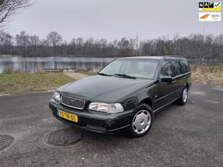 Volvo V70 2.5 Sports-Line | nieuwe keuring bij aflevering