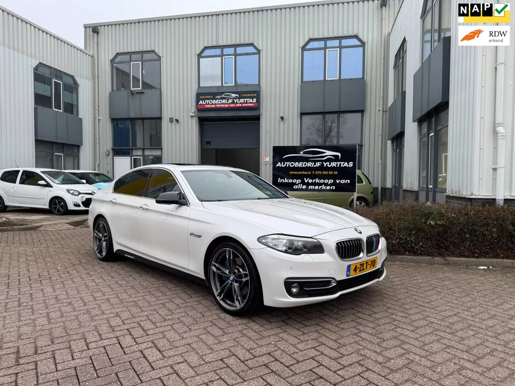 BMW 5-serie 528i Luxury Edition AUTOMAAT!!