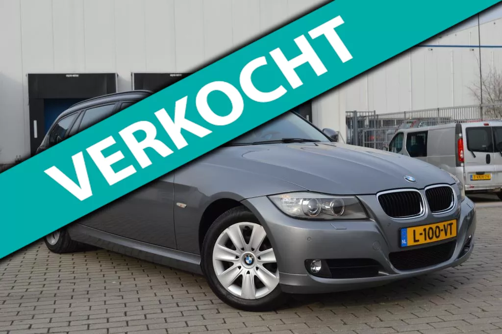 BMW 3-serie Touring 318i Business Line Panorama Nieuwstaat!