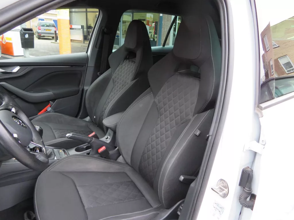 Skoda Kamiq 1.0 TSI SPORT BUSINESS BJ21, 56dKM ! ACHTER CAMARA COMPLEET!