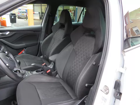 Skoda Kamiq 1.0 TSI SPORT BUSINESS BJ21, 56dKM ! ACHTER CAMARA COMPLEET!