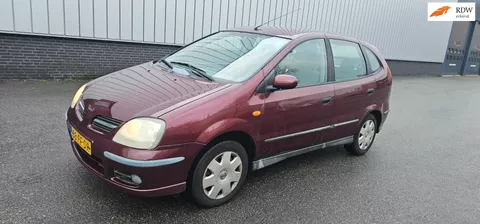 Nissan Almera Tino 1.8 Visia