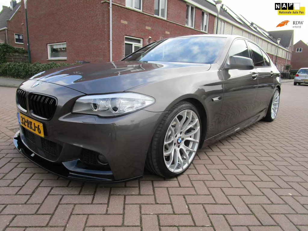 BMW 5-serie 523i high Executive M sport 19 inc leer , 6cill