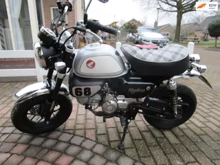 Honda Tour Z 125 MA Monkey 6-2024 ABS 1e eig nieuwstaat
