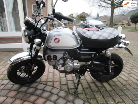 Honda Tour Z 125 MA Monkey 6-2024 ABS 1e eig nieuwstaat