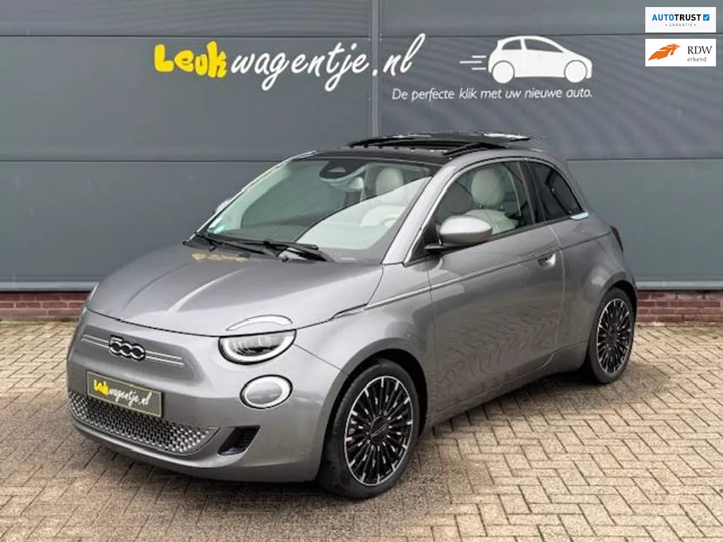 Fiat 500 e La Prima 42 kWh *schuifdak *p-camera *vol opties