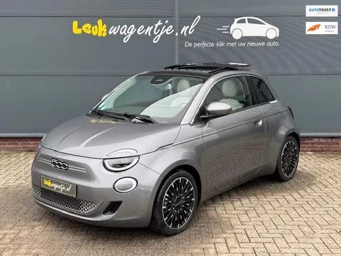 Fiat 500 e La Prima 42 kWh *schuifdak *p-camera *vol opties