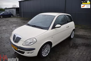 Lancia Ypsilon 1.2-16V Oro *AIRCO*