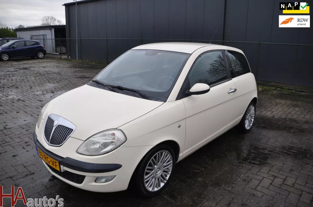 Lancia Ypsilon 1.2-16V Oro *AIRCO*