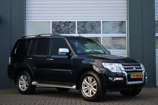 Mitsubishi MITSUBISHI PAJERO 3.2 DI-D 190pk 4WD Grijskenteken Automaat 3500KG Cruise/Camera/Xenon/Navi/Stoelverwarming/Leder/18"LM
