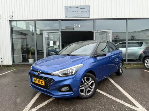 Hyundai I20 1.2 Premium | CARPLAY | PARKEERSENSOREN | CRUISE CONTROL | CAMERA | DEALER ONDERHOUDEN | APK |