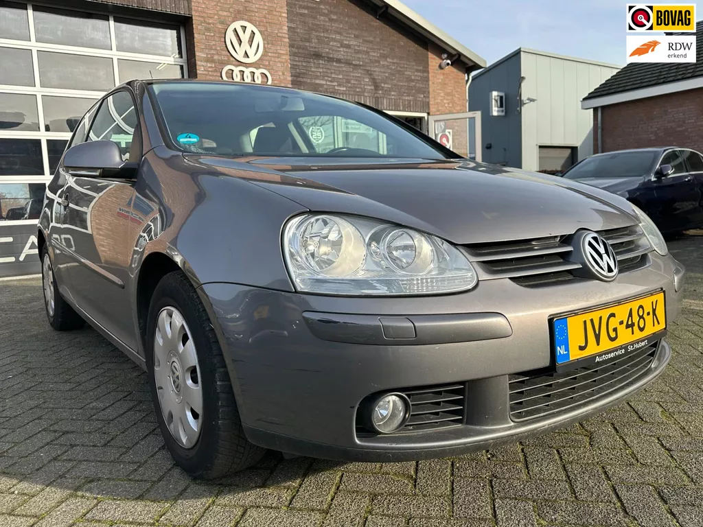 Volkswagen GOLF V 1.4 Optive. 3-Deurs. 82.000 KM. 2 de eigenaar.