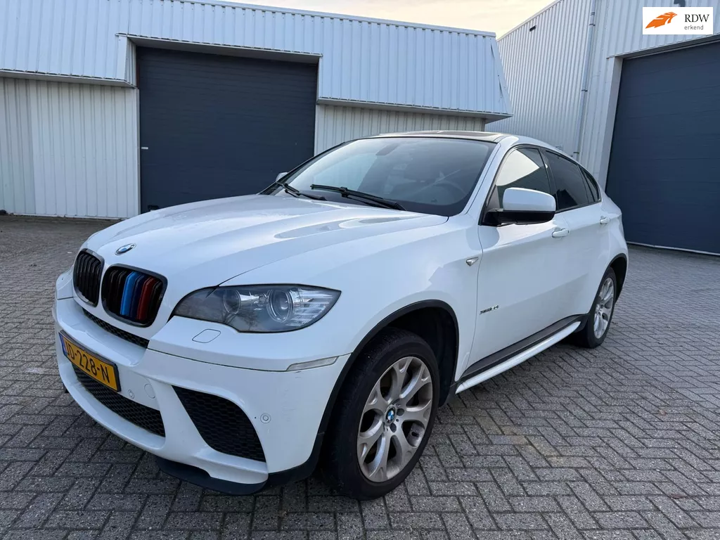 BMW X6 XDrive50i / Motorproblemen / Start wel