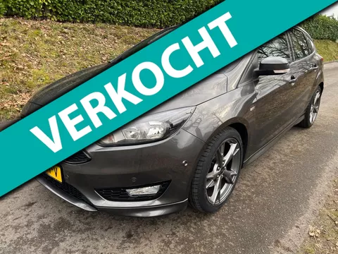 Ford Focus 1.5 ST-Line, 114.212 km NAP, Adaptive Cruise, Apple carplay, Led v+a, Isofix, Clima, Navi, verw voorruit, Pdc, 18" lm,