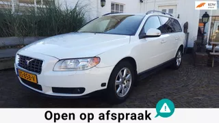 Volvo V70 2.0 Kinetic Automaat, schitterend mooie , frisse auto met maar 236865 km. Recent grote beurt gehad.
