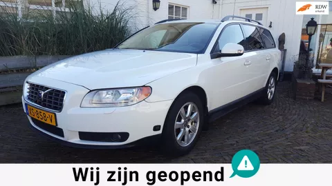 Volvo V70 2.0 Kinetic Automaat, schitterend mooie , frisse auto met maar 236865 km. Recent grote beurt gehad.