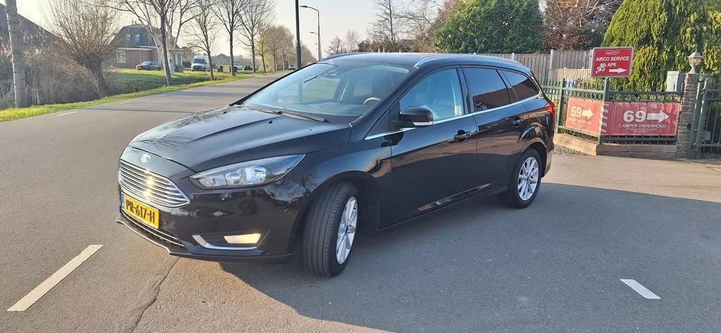 Ford Focus Wagon 1.0 Titanium