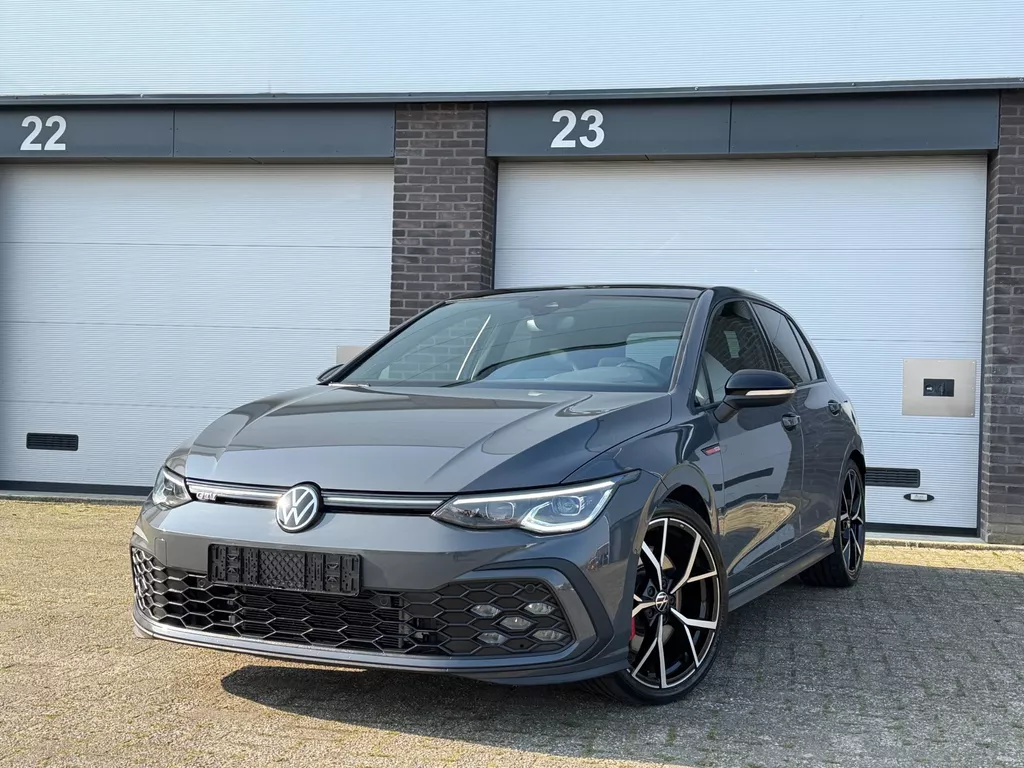 Volkswagen Golf 2.0 GTI PANO/H&K/IQ/CAMERA/DSG