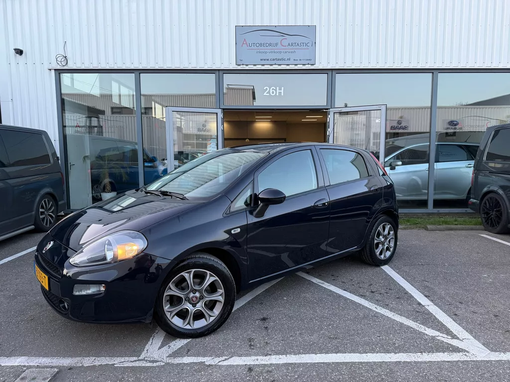 Fiat Punto Evo 0.9 TwinAir Sempre NAVI| CLIMATE CONTROL | CRUISE CONTROL | DEALER ONDERHOUDEN | NAP | APK |