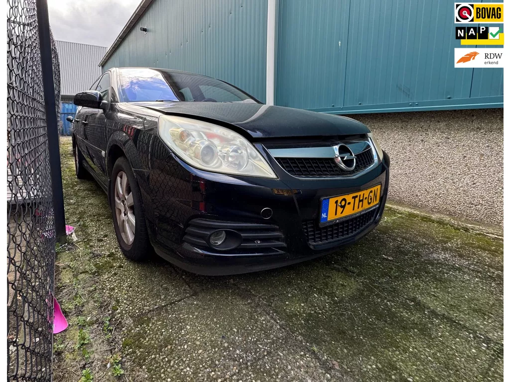 Opel Vectra 2.2-16V Cosmo