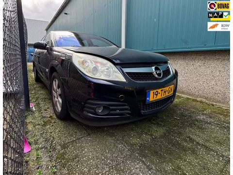 Opel Vectra 2.2-16V Cosmo