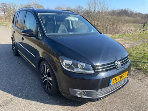 Volkswagen Touran 1.2 TSI Highline BlueMotion