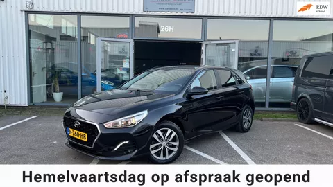 Hyundai i30 1.4 T-GDI Comfort AUTOMAAT | NAVI | CLIMA | CRUISE | STOEL/STUUR VERWARM. | CAMERA | PDC | APK |