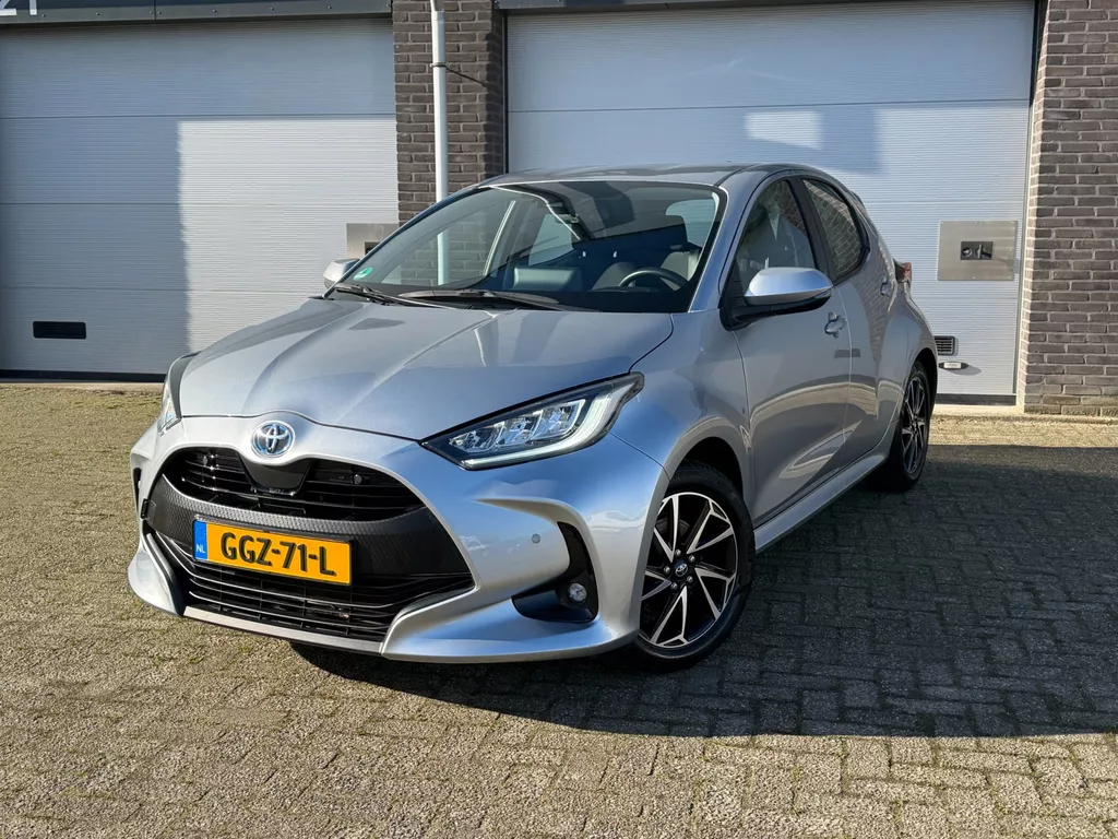 Toyota Yaris 1.5 Hybrid Dynamic automaat navi LMV