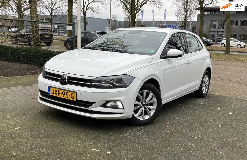 Volkswagen POLO 1.0 TSI Highline Navi, Carplay, L.M velgen Pdc