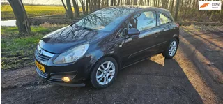 Opel Corsa 1.4-16V Sport lekke kop