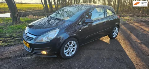Opel Corsa 1.4-16V Sport lekke kop