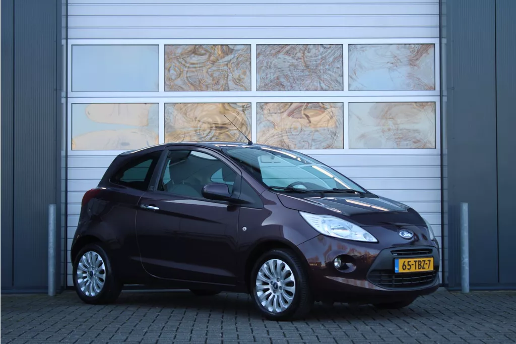 Ford Ka 1.2 Titanium X start/stop Airco/Stuurbekrachtiging/Elek.Ramen/C.V/RadioCD.AUX/15"LM/Dealeronderhouden/DB.RiemVervangen