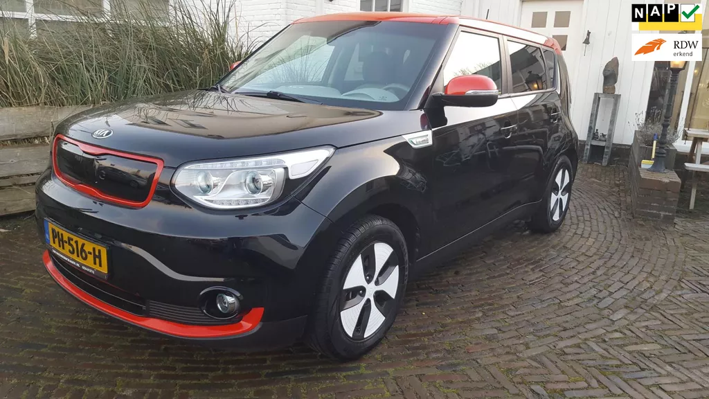Kia Soul EV ExecutiveLine 27 kWh Prachtige 100 % Kia dealer onderhouden auto.