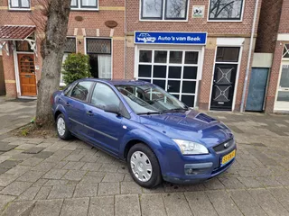 Ford Focus 1.6-16V Trend 4 drs apk 4-2027