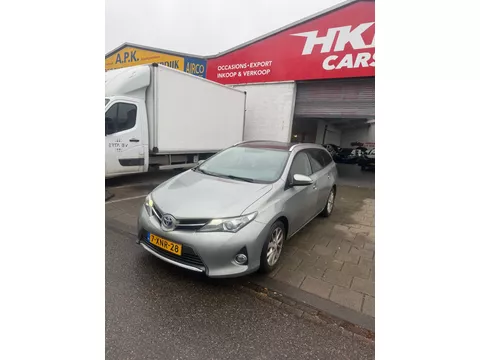 Toyota Auris Touring Sports 1.8 Hybrid Lease Pano Camera