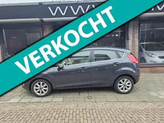 Ford Fiesta 1.25 Ghia , luxe uitvoering !