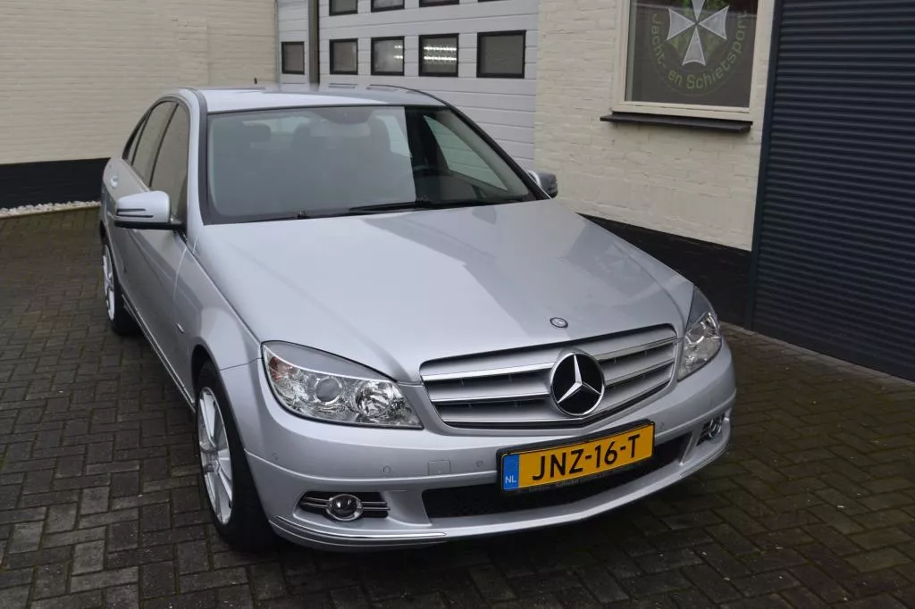 Mercedes-Benz C-klasse 180 CGI BlueEFF/AUTOMATIC/ Avantgarde