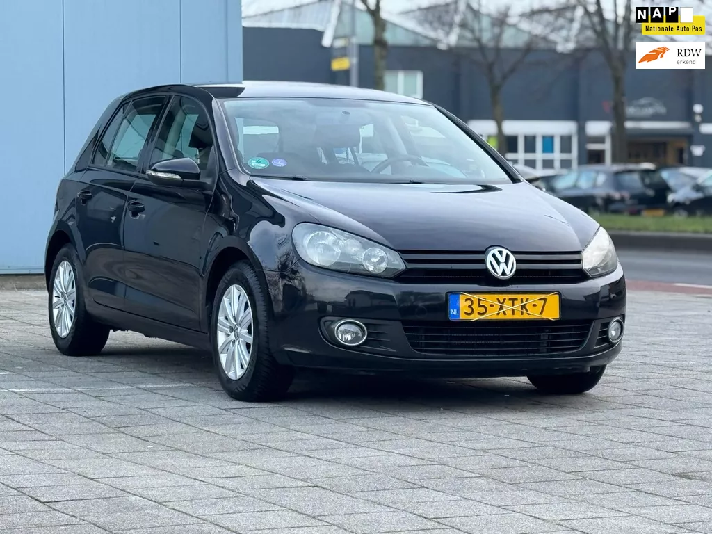 Volkswagen Golf 1.2 TSI/2eigenaar/apk 08-2027/Cruise Control/Trekhaak/car play