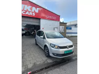 Volkswagen Touran 1.6 TDI BlueMotion 7p.bj 2013 automaat