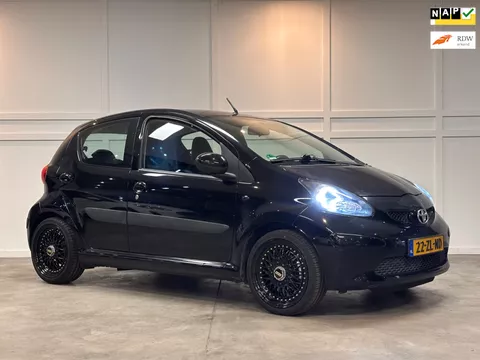 Toyota Aygo 1.0-12V + / Airco / NL'se Auto / Nieuwe APK