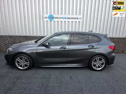 BMW 1-serie 118i Executive Edition, M-sport / Origineel schaalstoelen!