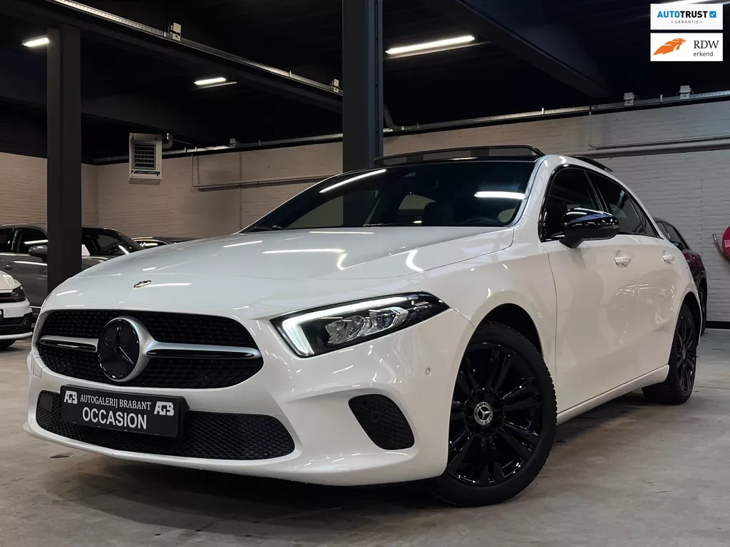 Mercedes-Benz A-klasse 180 Business Solution Luxury Pano/Leder/Stoelverw