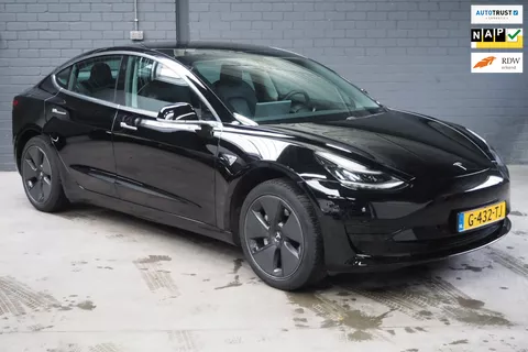 Tesla Model 3 Standard RWD Plus 60 kWh