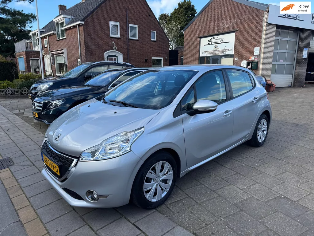 Peugeot 208 1.2 e-VTi Blue Lease | Automaat | Stoelverwarming