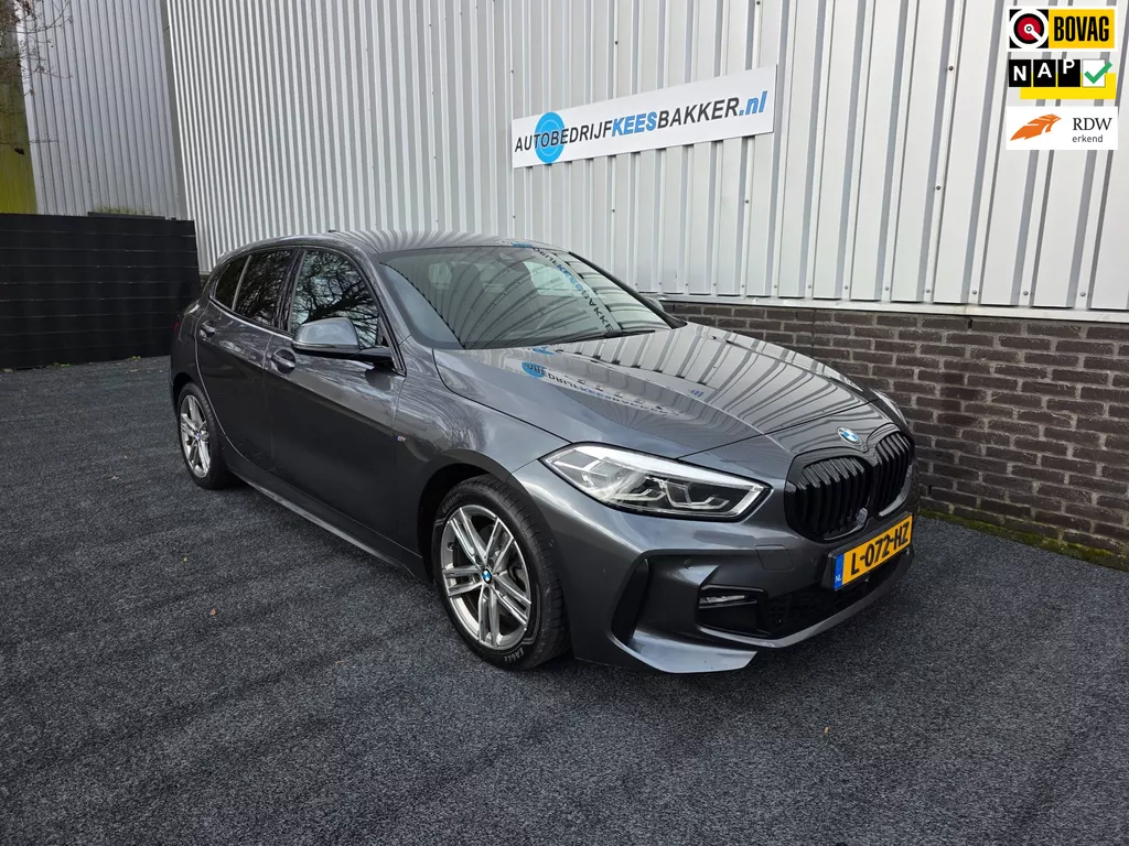BMW 1-serie 118i Executive, M-sport / Origineel schaalstoelen!
